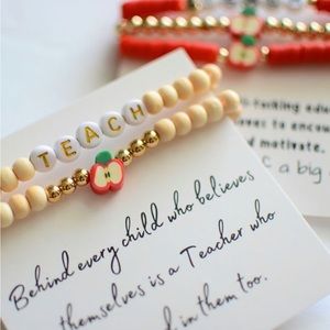 Wood bead, apple, pencil Teacher Bracelet set on thank you card
